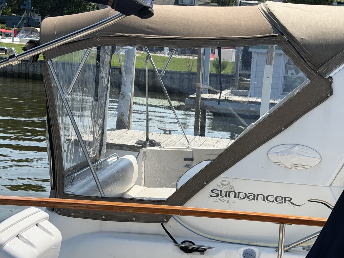 1996 Sea Ray 330 Sundancer
