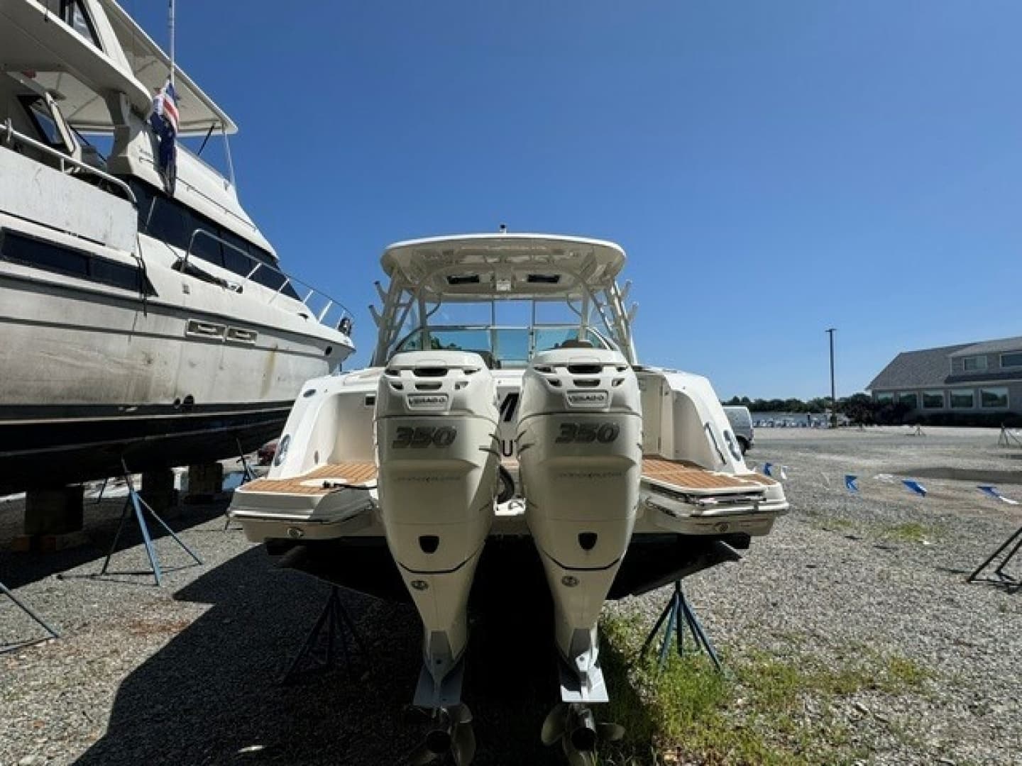 2018 Boston Whaler 320 Vantage