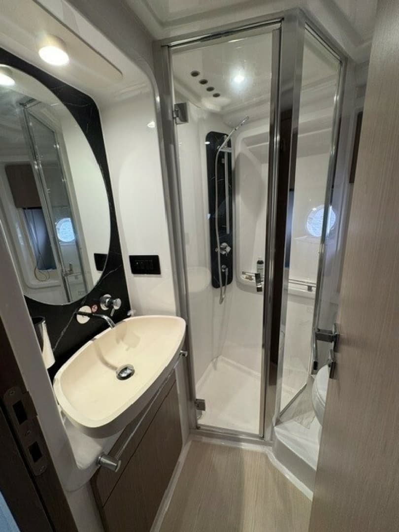 2023 Azimut 50FLY