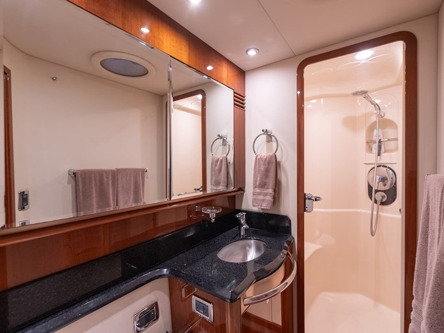Master head/shower