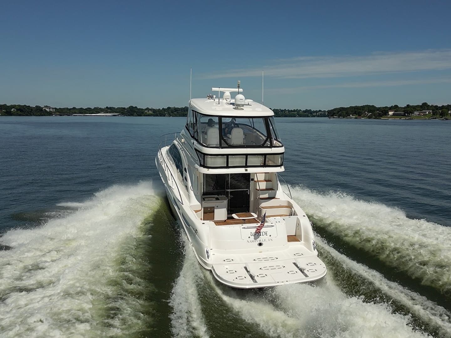 2010 Sea Ray 580 Sedan Bridge underway