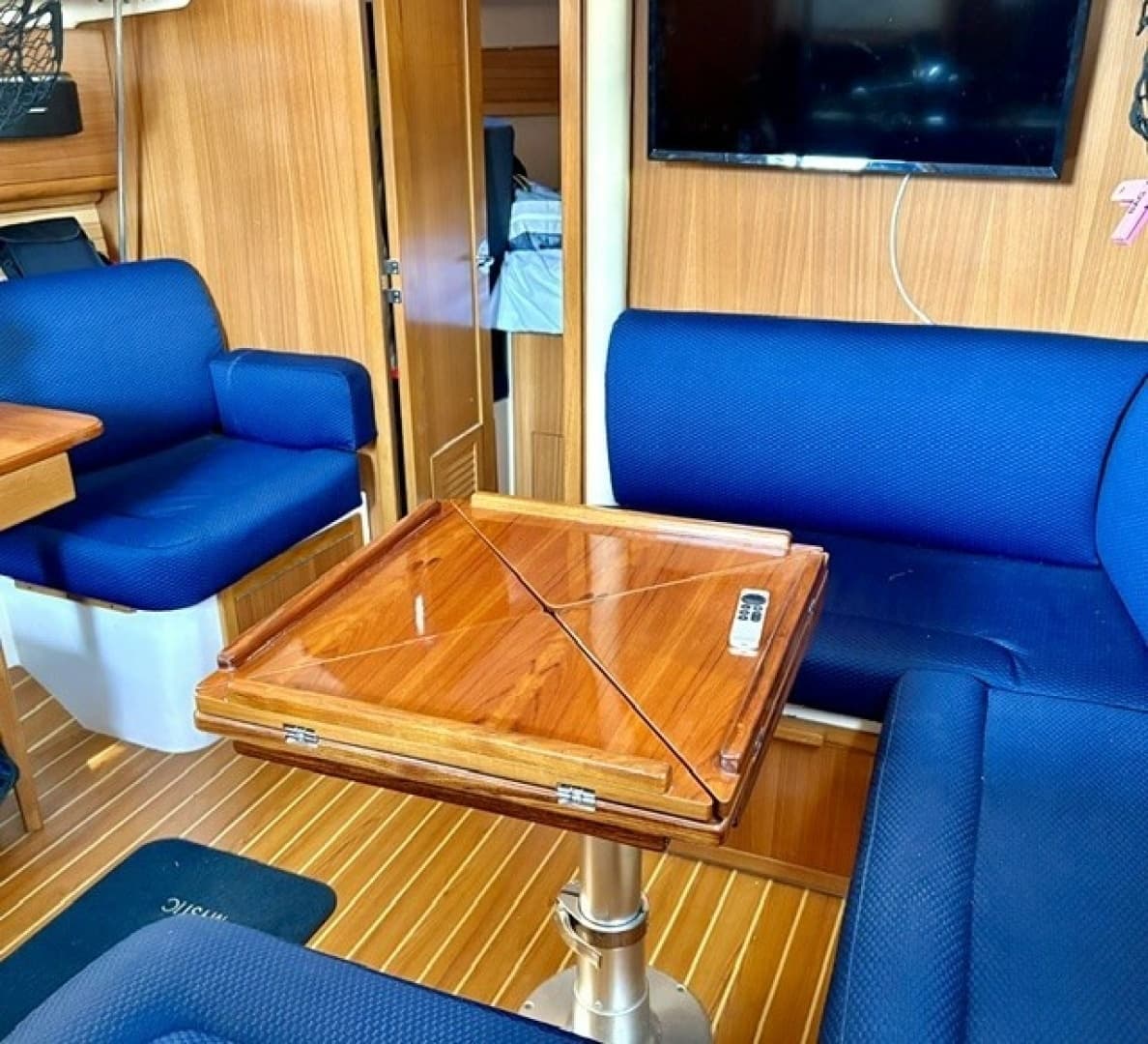 2022 Catalina 355