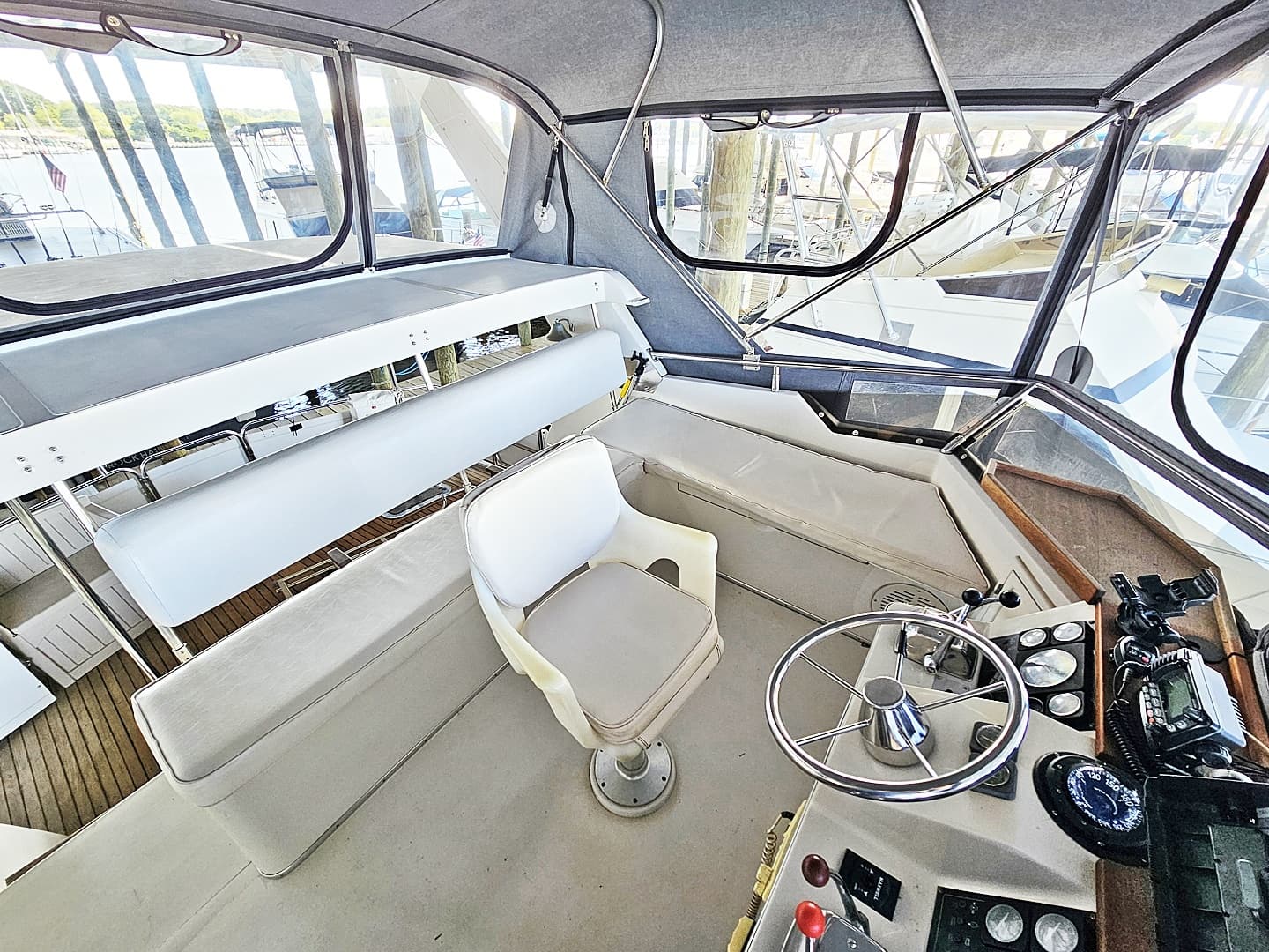 1988 President 37 Aft Cabin