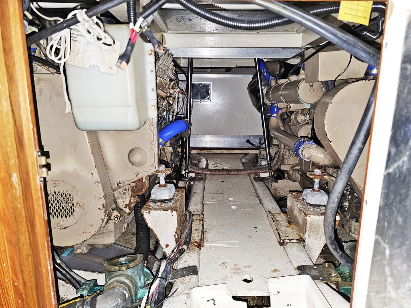 1988 President 37 Aft Cabin