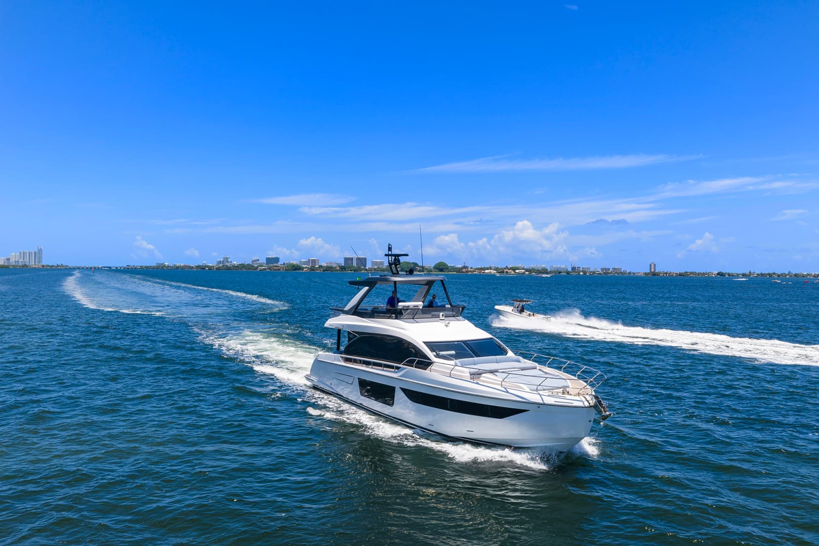 2025 Azimut 68 FLY