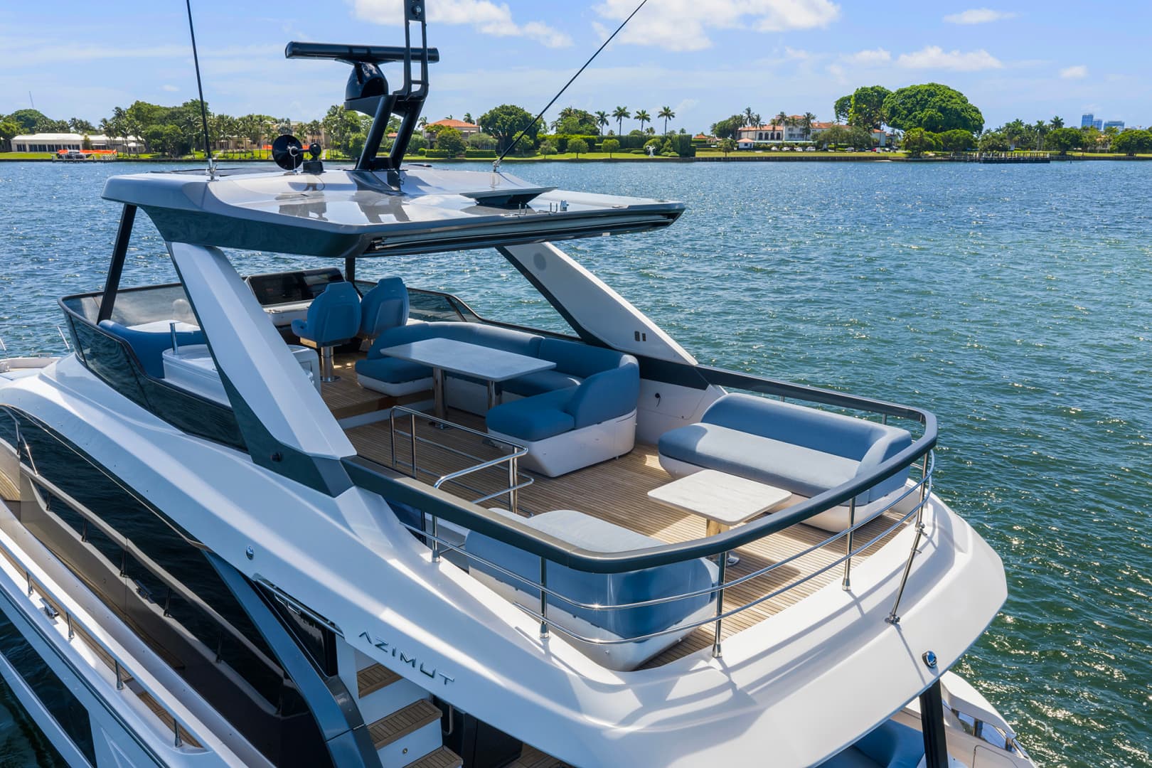 2025 Azimut 68 FLY