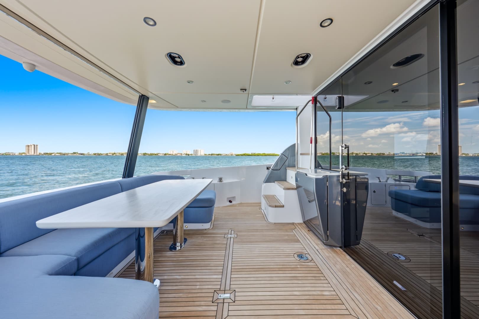 2025 Azimut 68 FLY