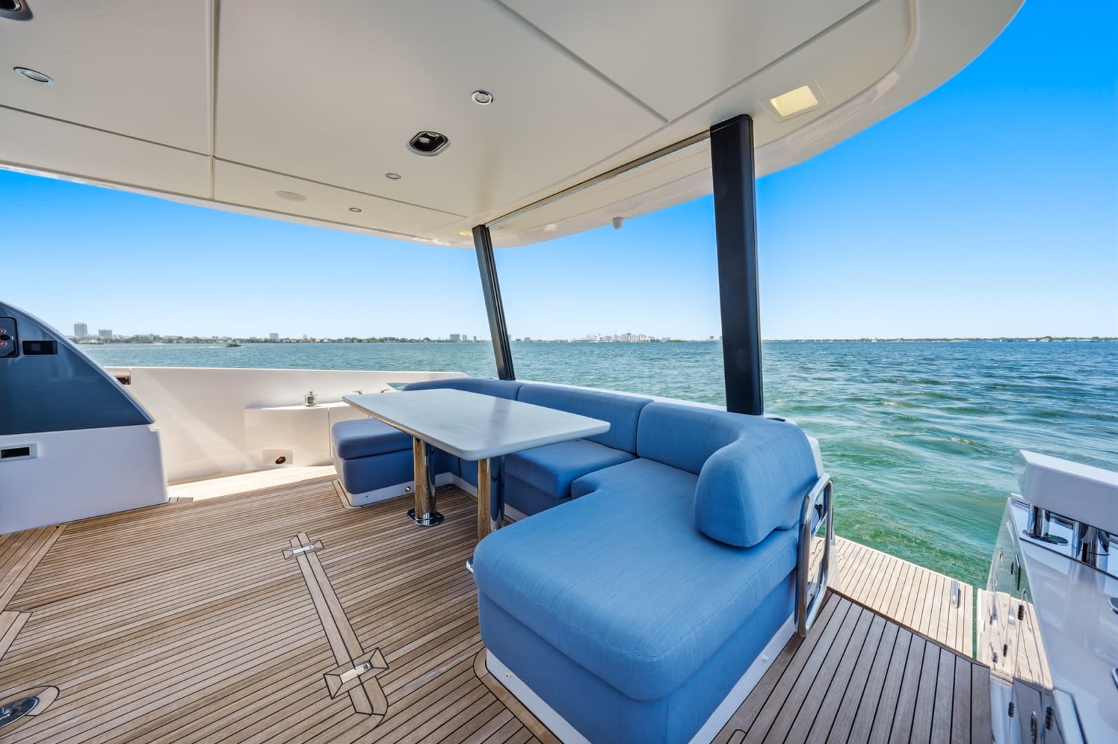2025 Azimut 68 FLY