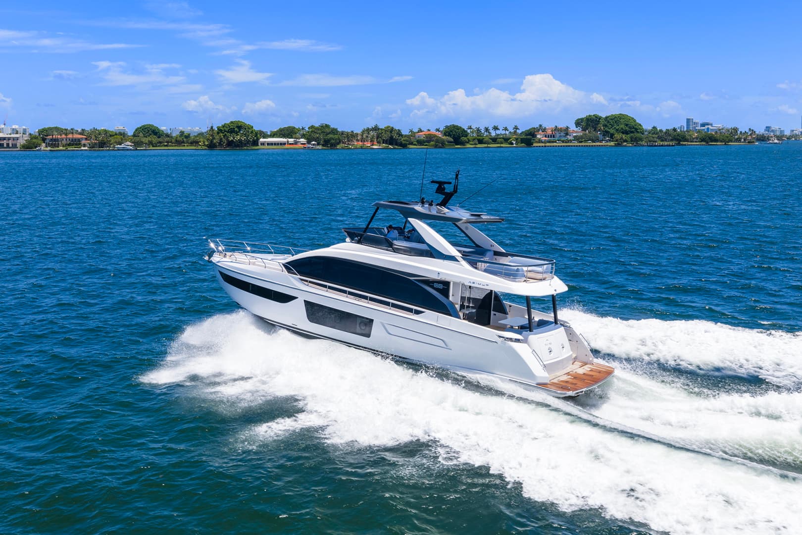 2025 Azimut 68 FLY