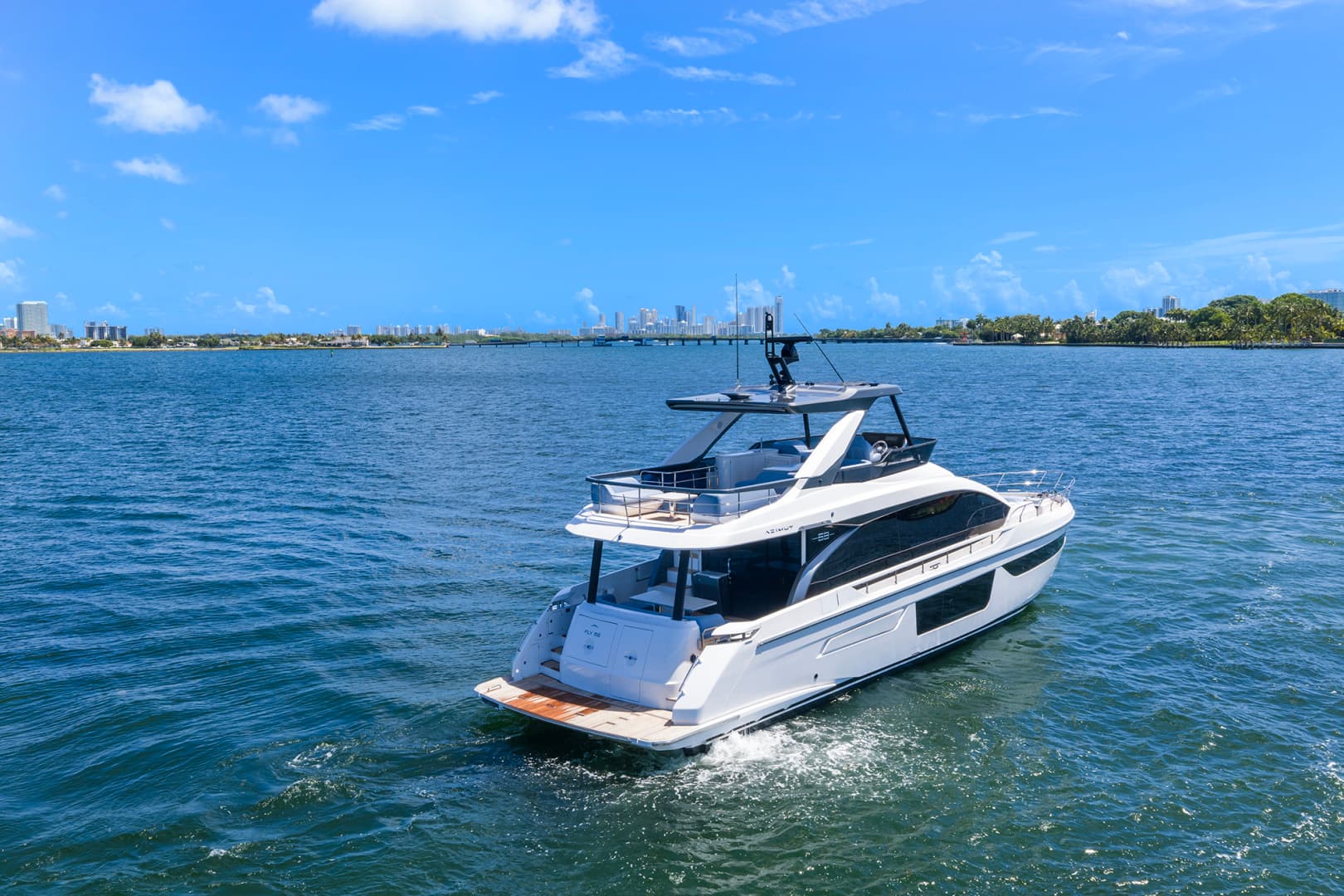 2025 Azimut 68 FLY