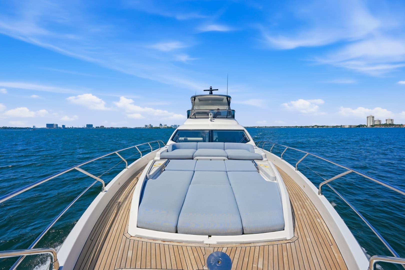 2025 Azimut 68 FLY