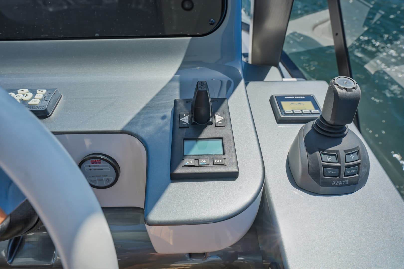 2025 Azimut 68 FLY