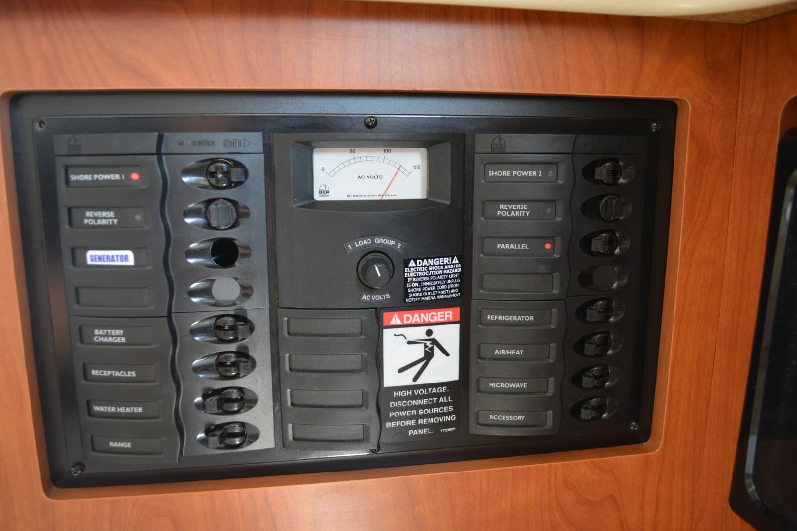 2004 Bayliner 305