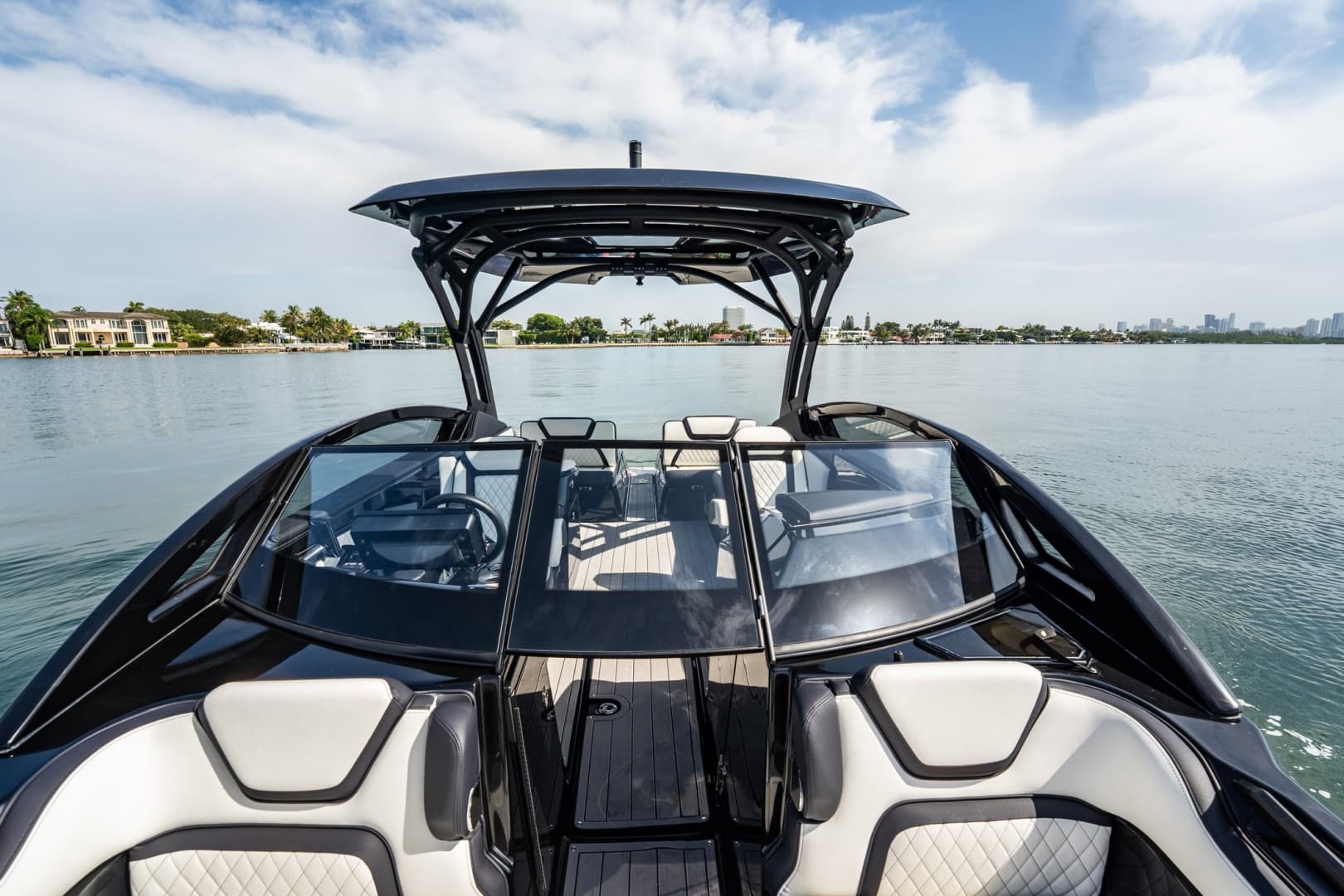 2025 Yamaha Boats 275SD