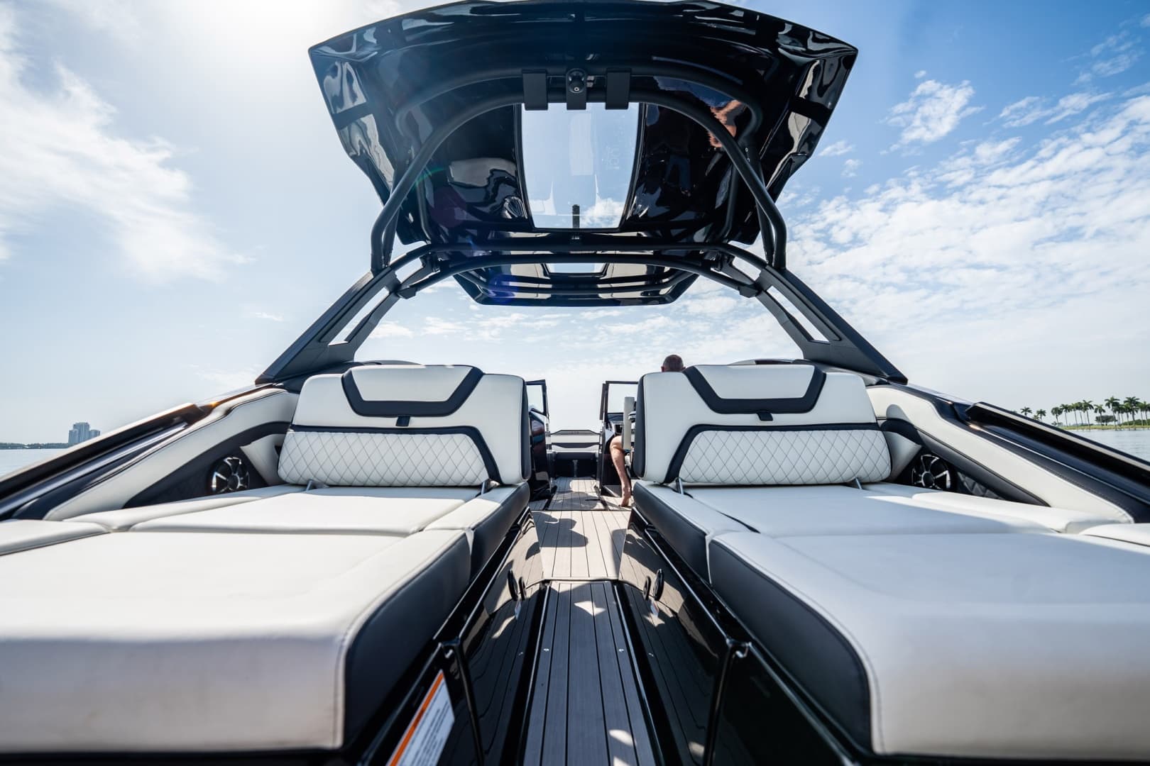 2025 Yamaha Boats 275SD