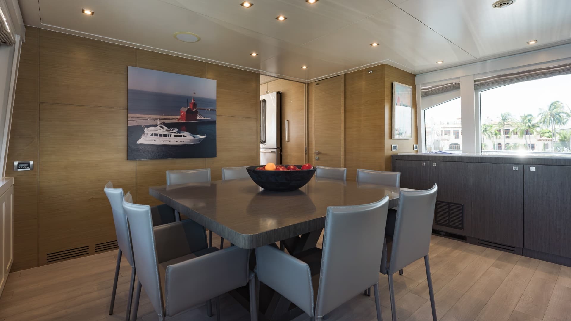 008   Dining Area