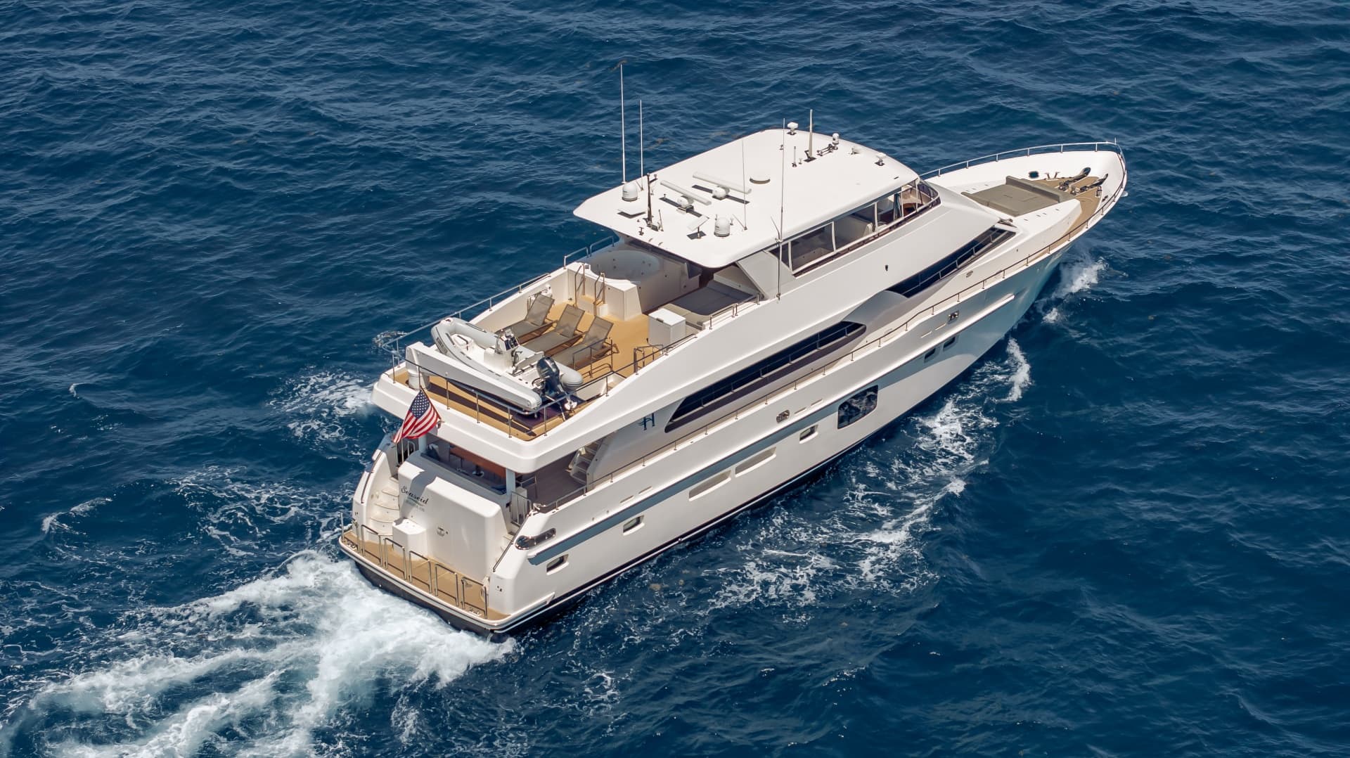 Stern Quarter Overhead