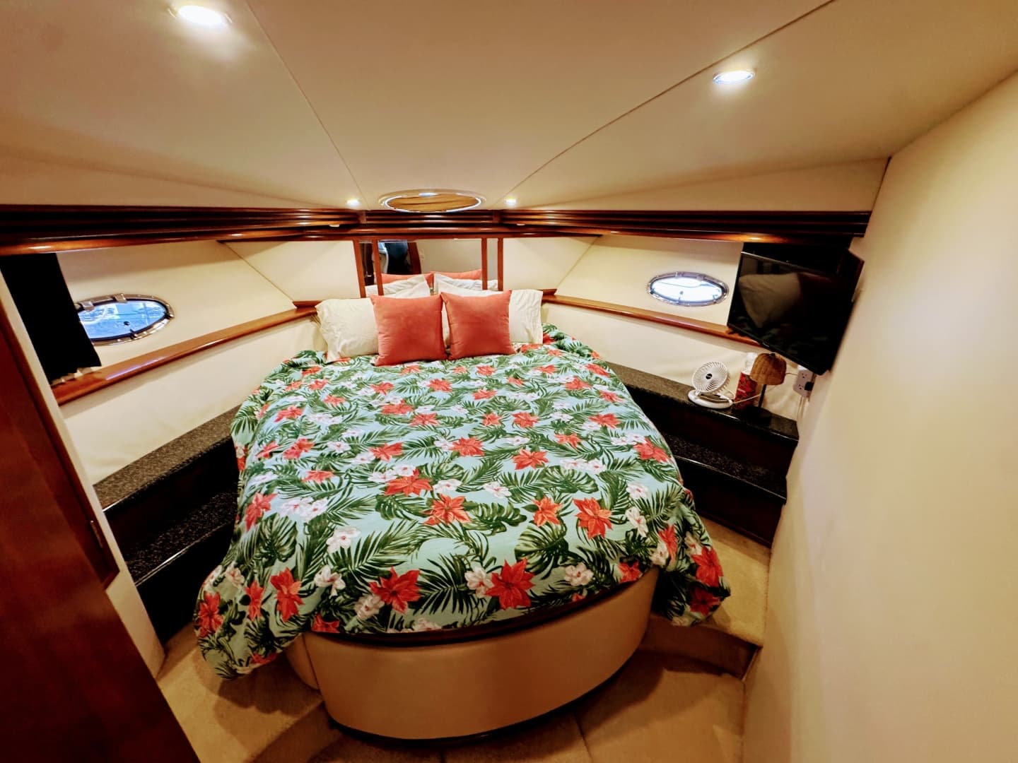 1999 Carver 450 Voyager Pilothouse