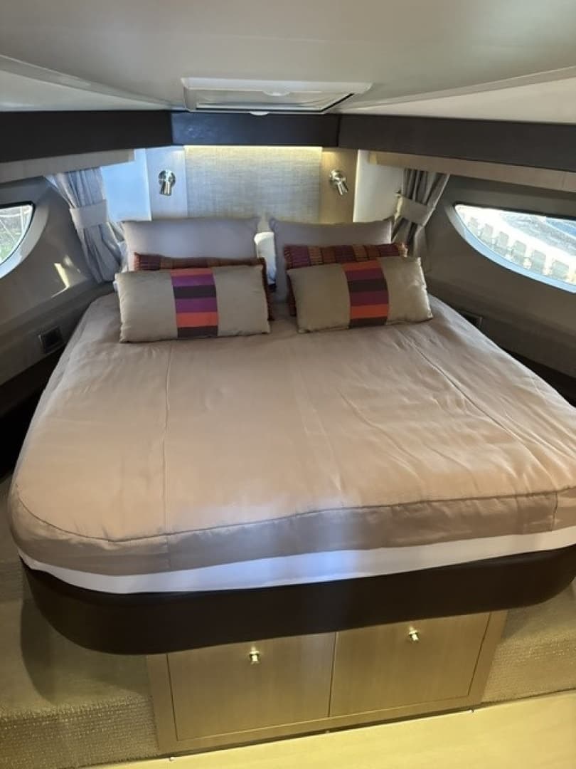2016 Sea Ray 400 coupe