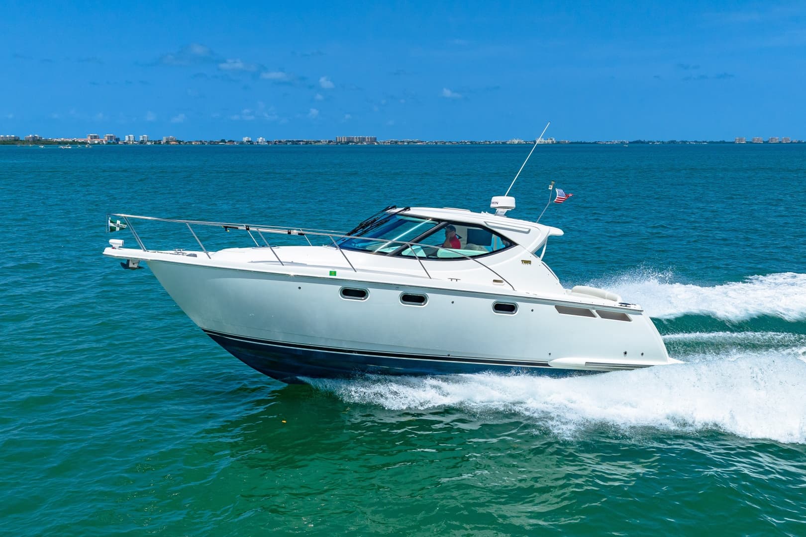2011 Tiara Yachts 3500 Sivran LE
