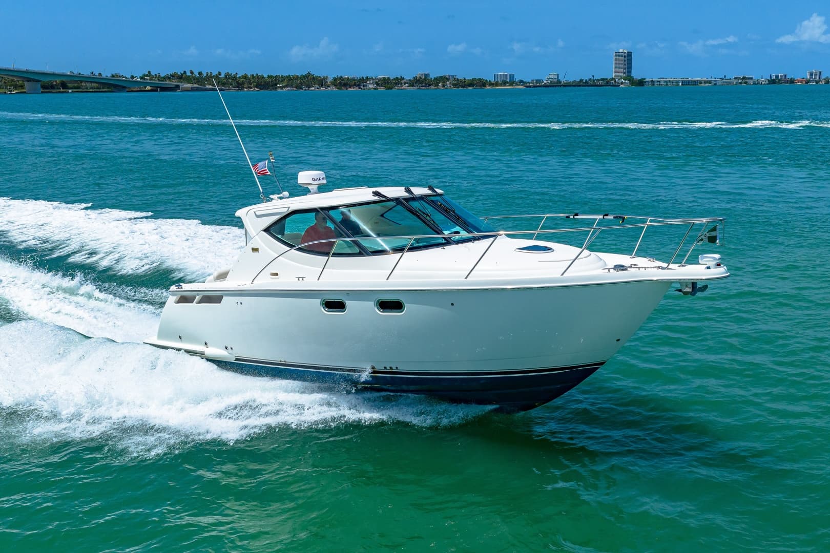 2011 Tiara Yachts 3500 Sivran LE