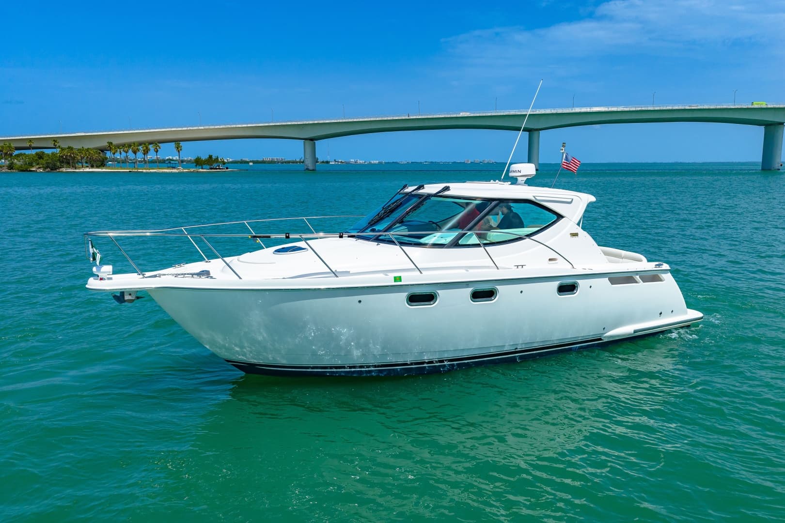 2011 Tiara Yachts 3500 Sivran LE