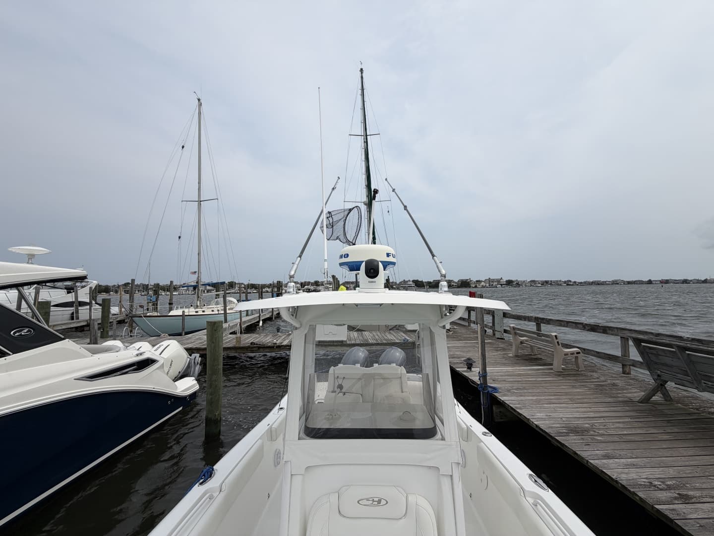 2016 Sea Hunt Gamefish 25