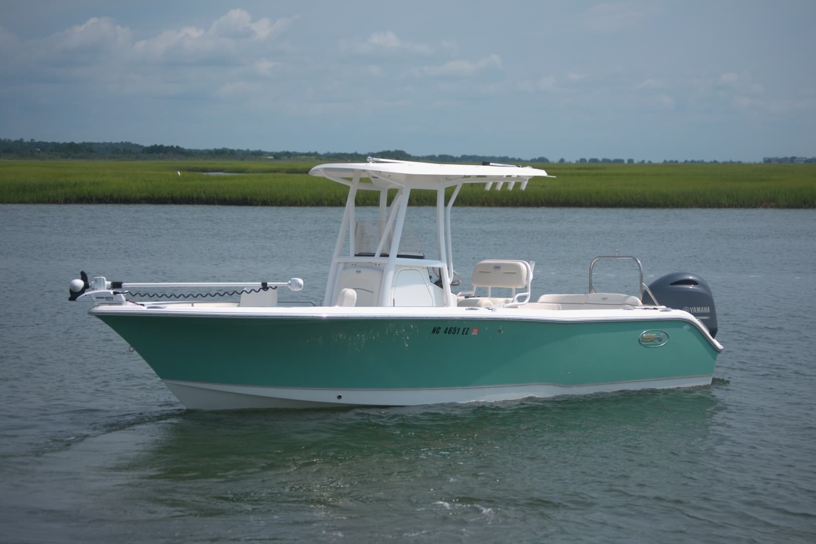 2023 Sea Hunt Ultra 234