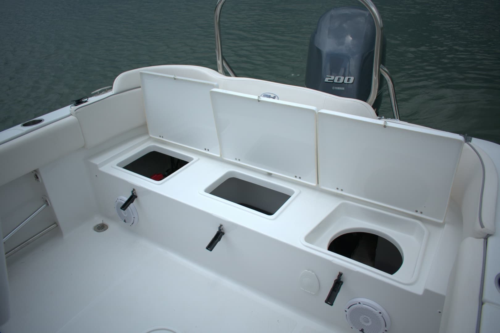 2023 Sea Hunt Ultra 234