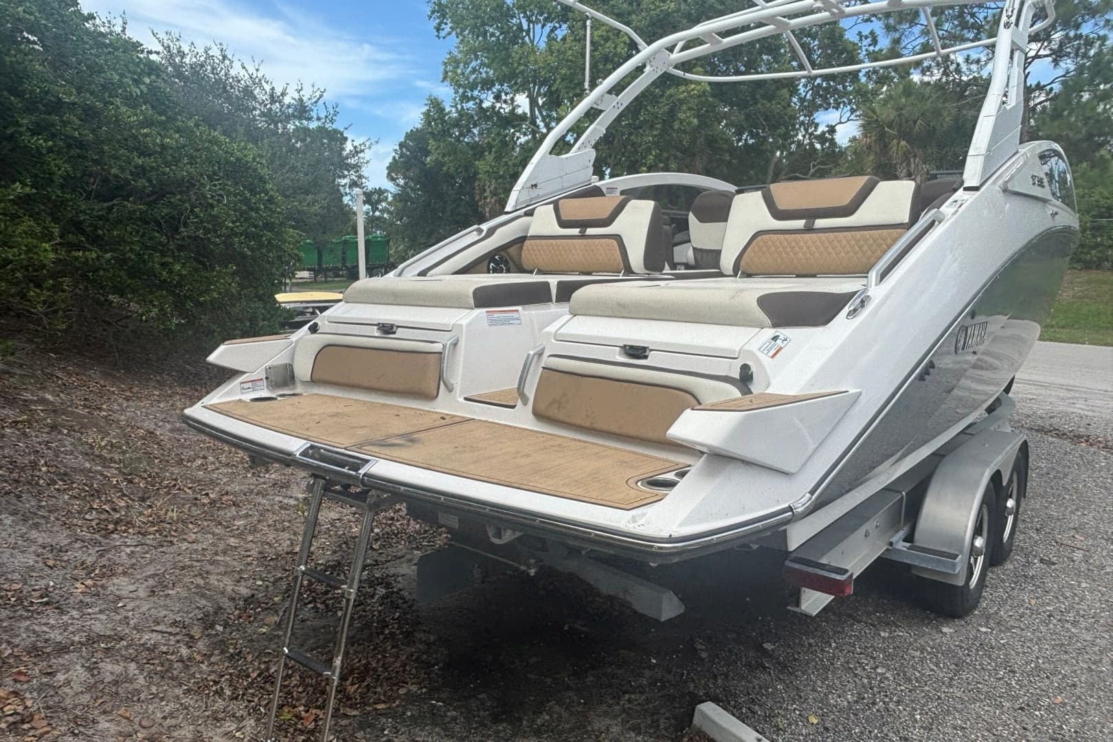 2021 Yamaha Boats 275SE