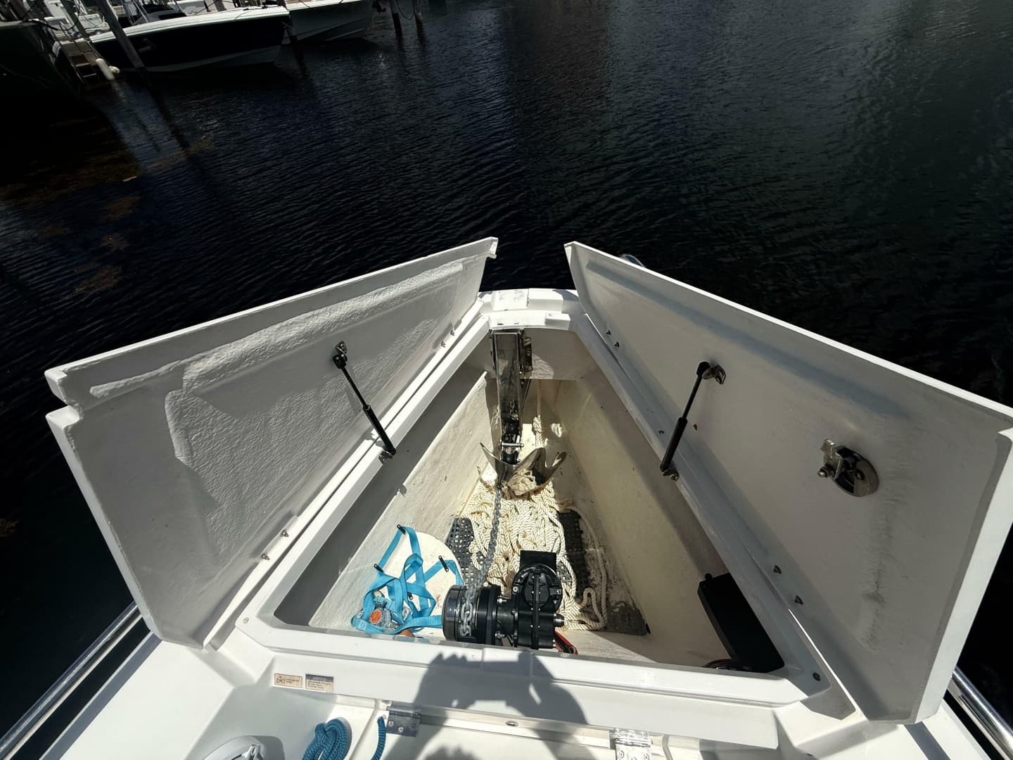 2017 Axopar 37 Sun-Top