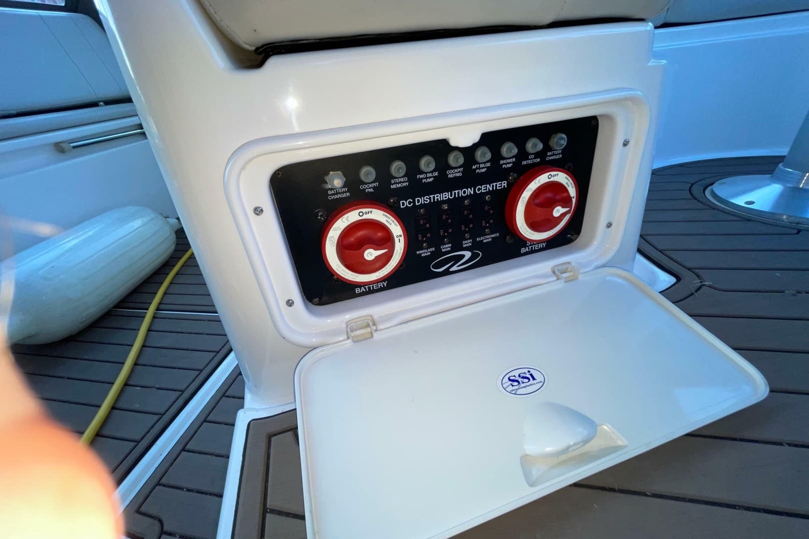 2008 Regal 3060 Window Express