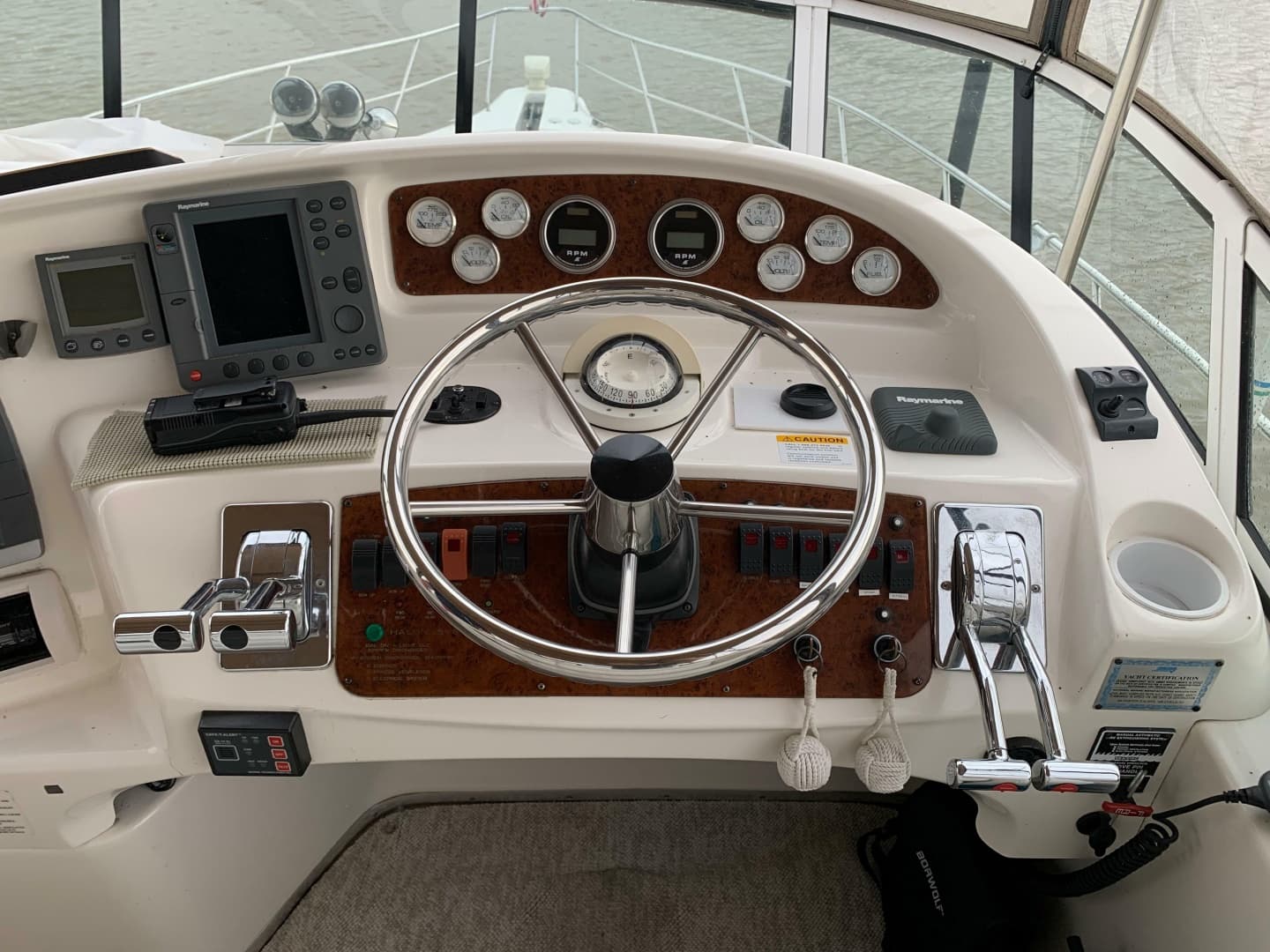 2004 Silverton 410 Sport Bridge