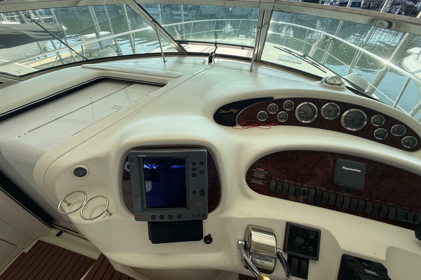 1999 Sea Ray 380 Sundancer