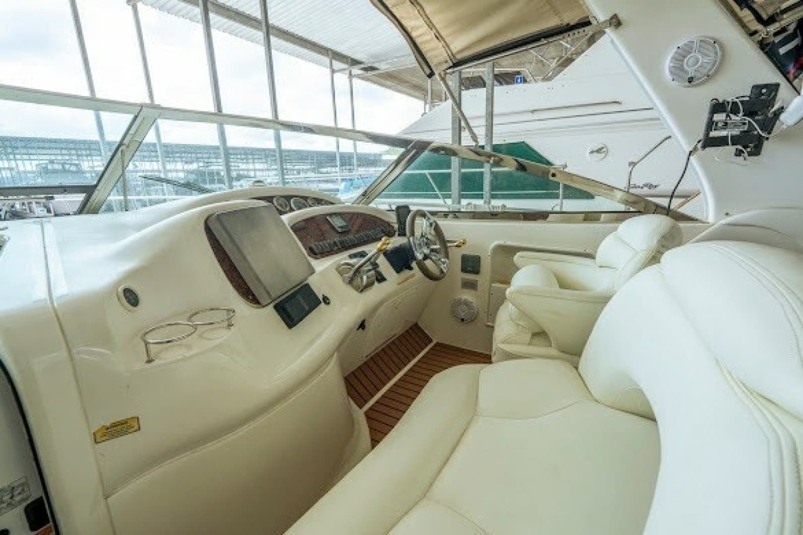1999 Sea Ray 380 Sundancer