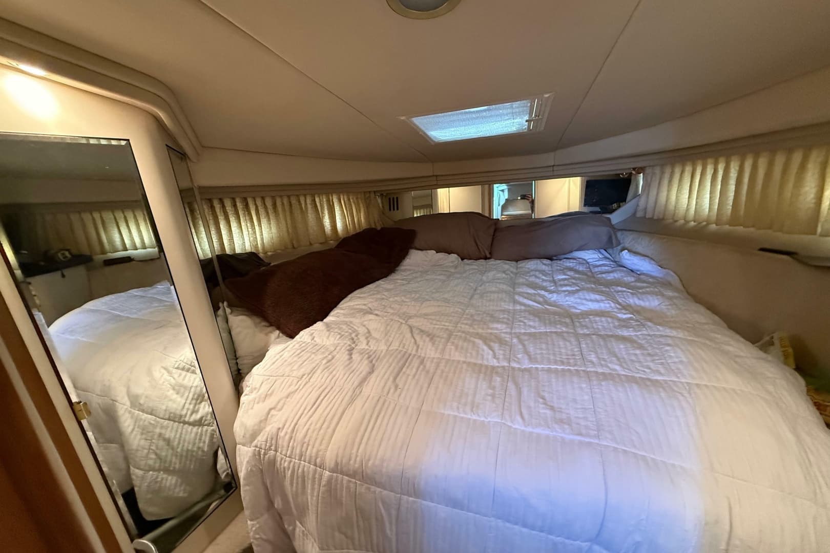 1999 Sea Ray 380 Sundancer