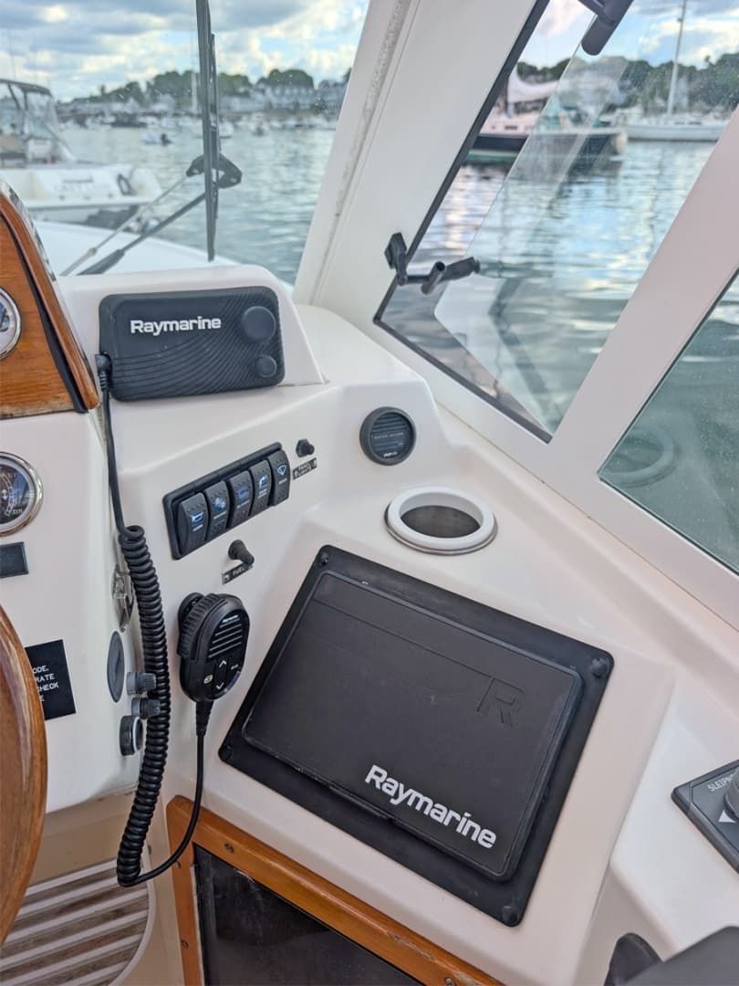 Raymarine 
