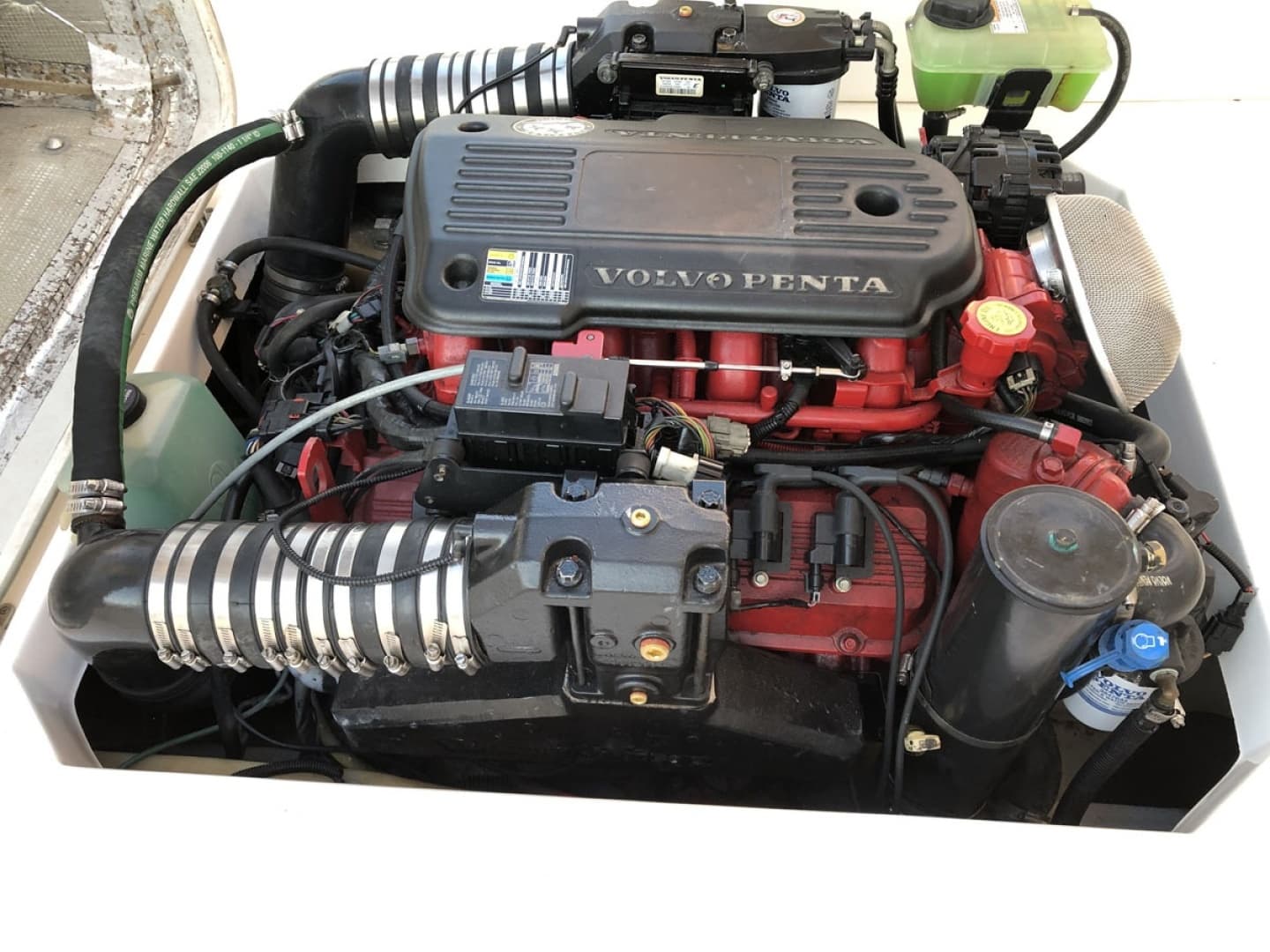Volvo 370hp Engine