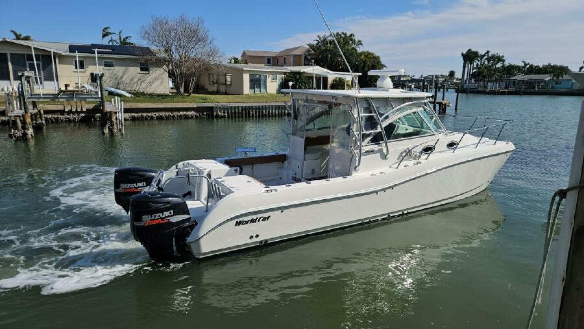 2008 World Cat 320 EC