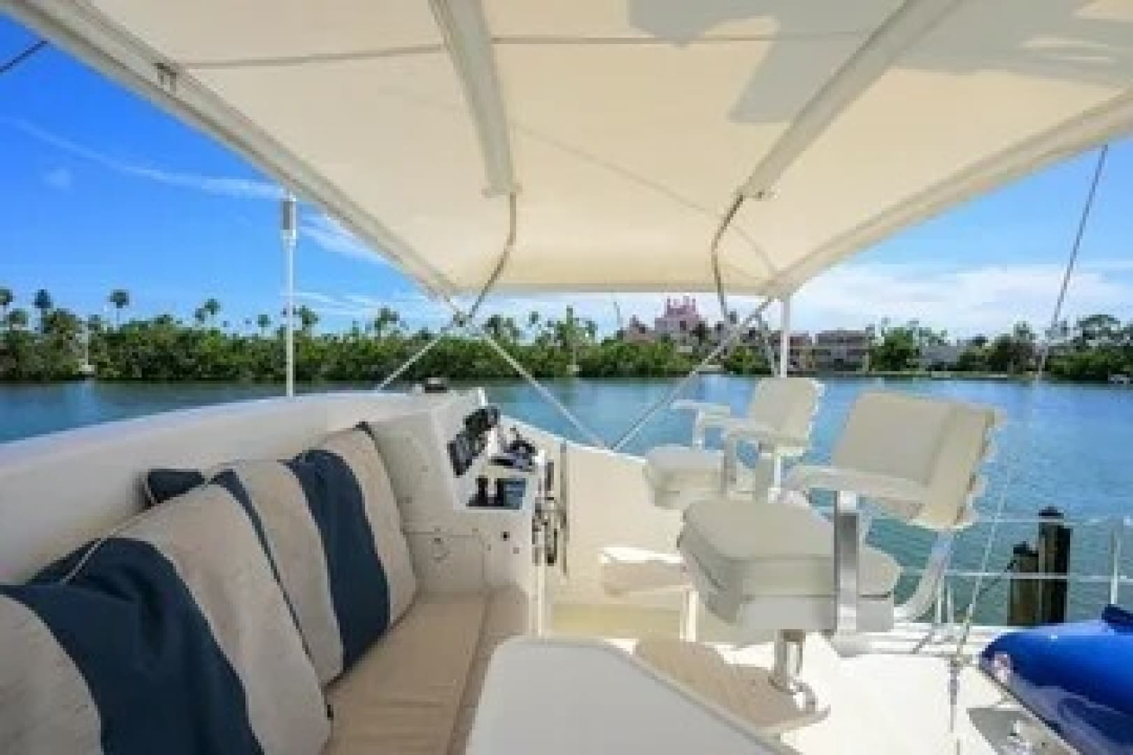 Flybridge seating