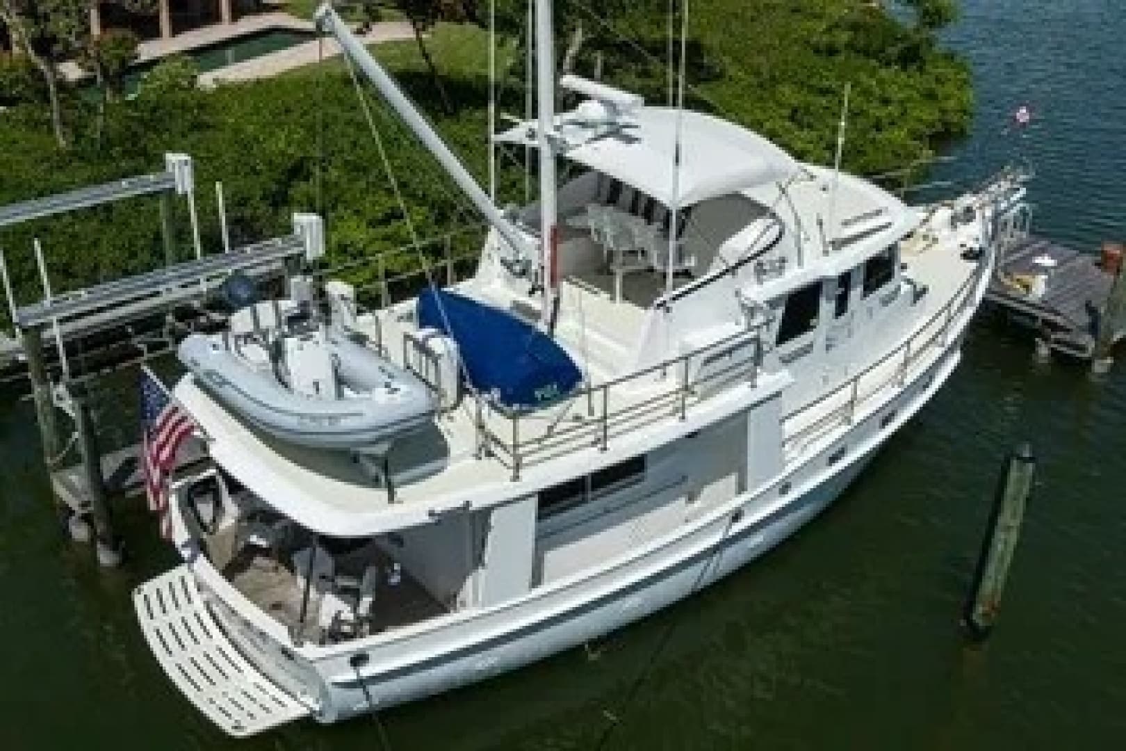 Starboard quarter from above