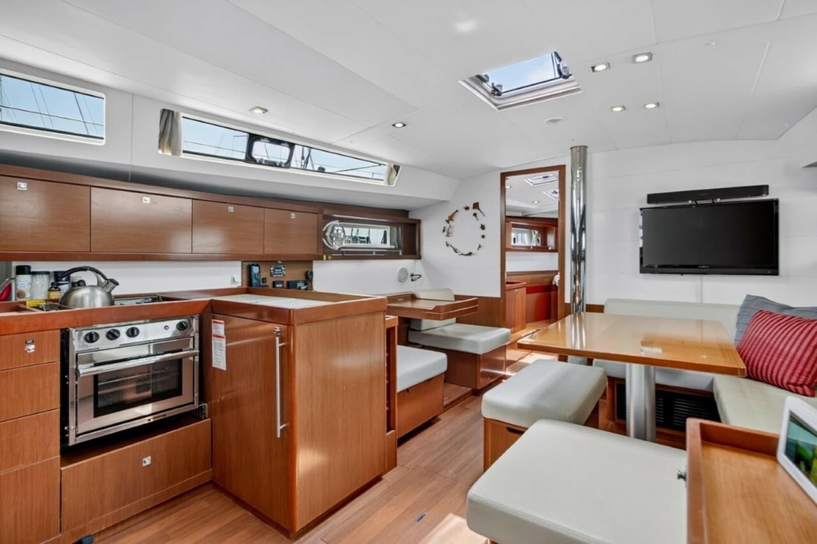 2013 Beneteau Oceanis 45