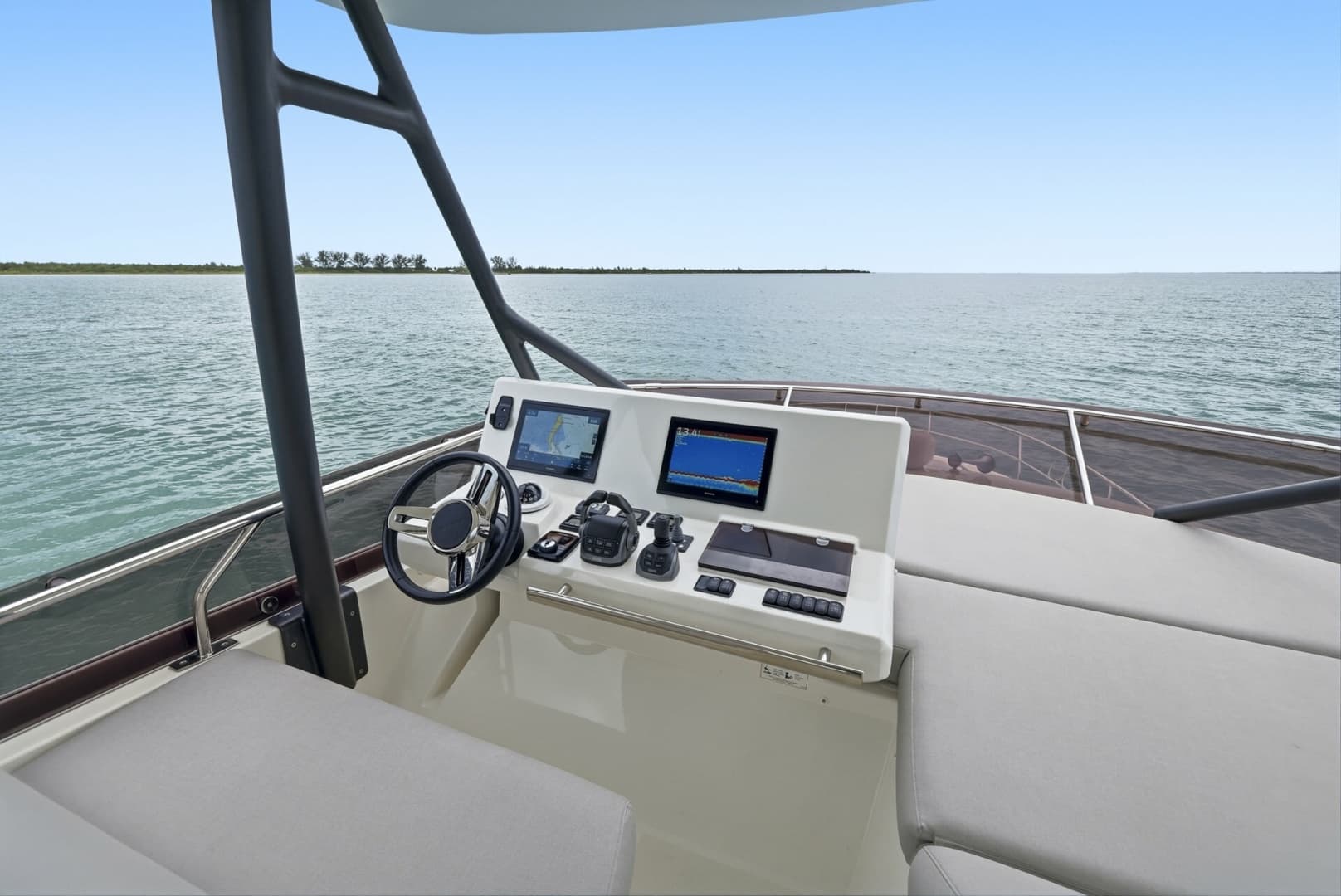 2023 Prestige 520 Fly