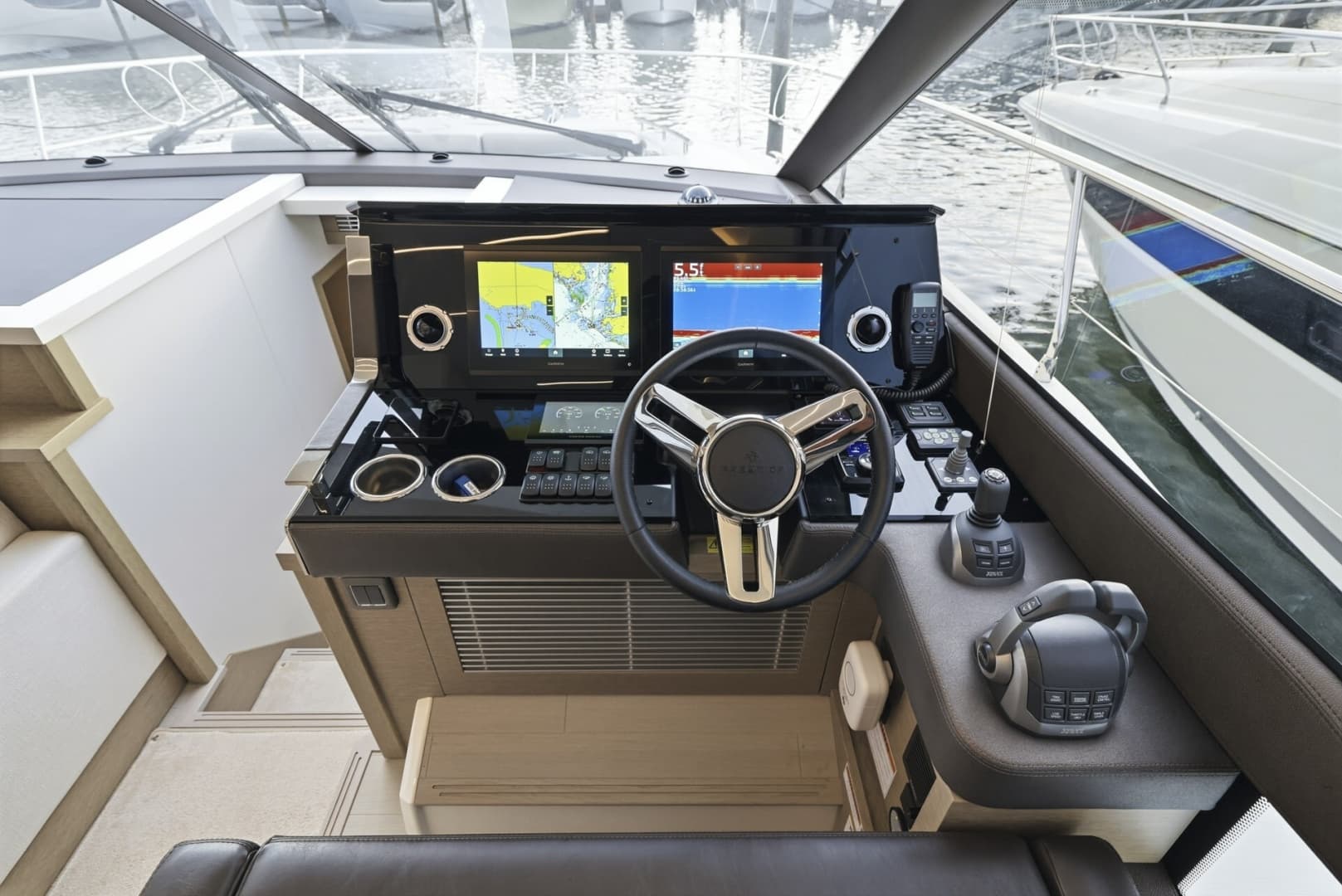 2023 Prestige 520 Fly