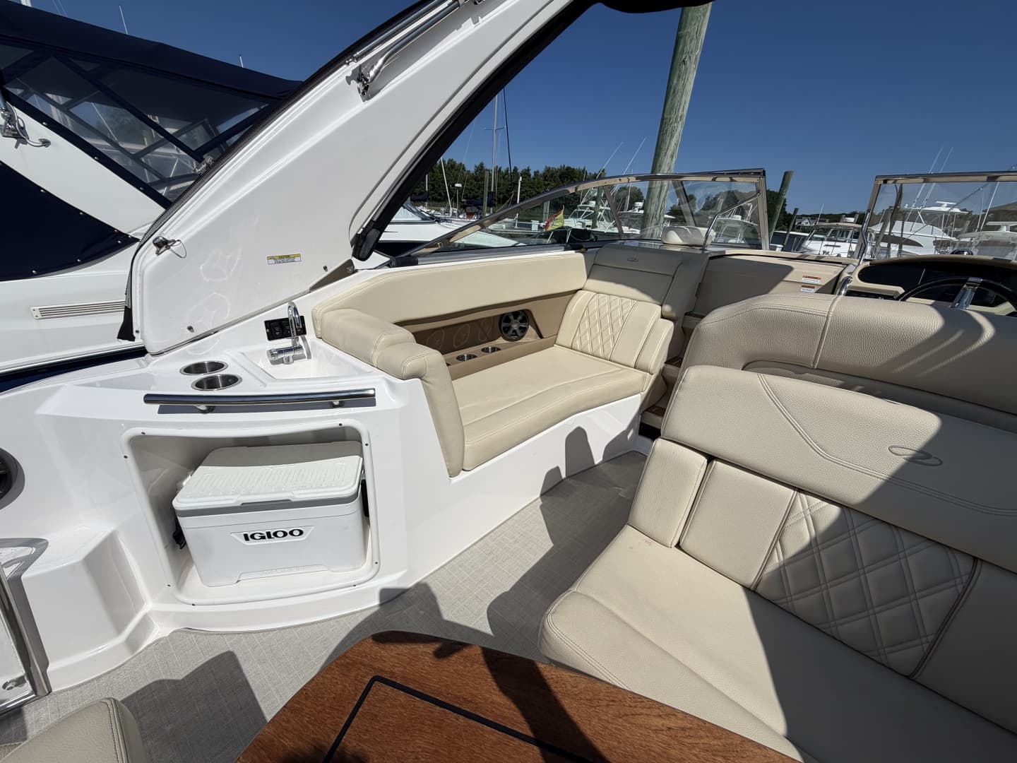 2020 Regal 28 Express