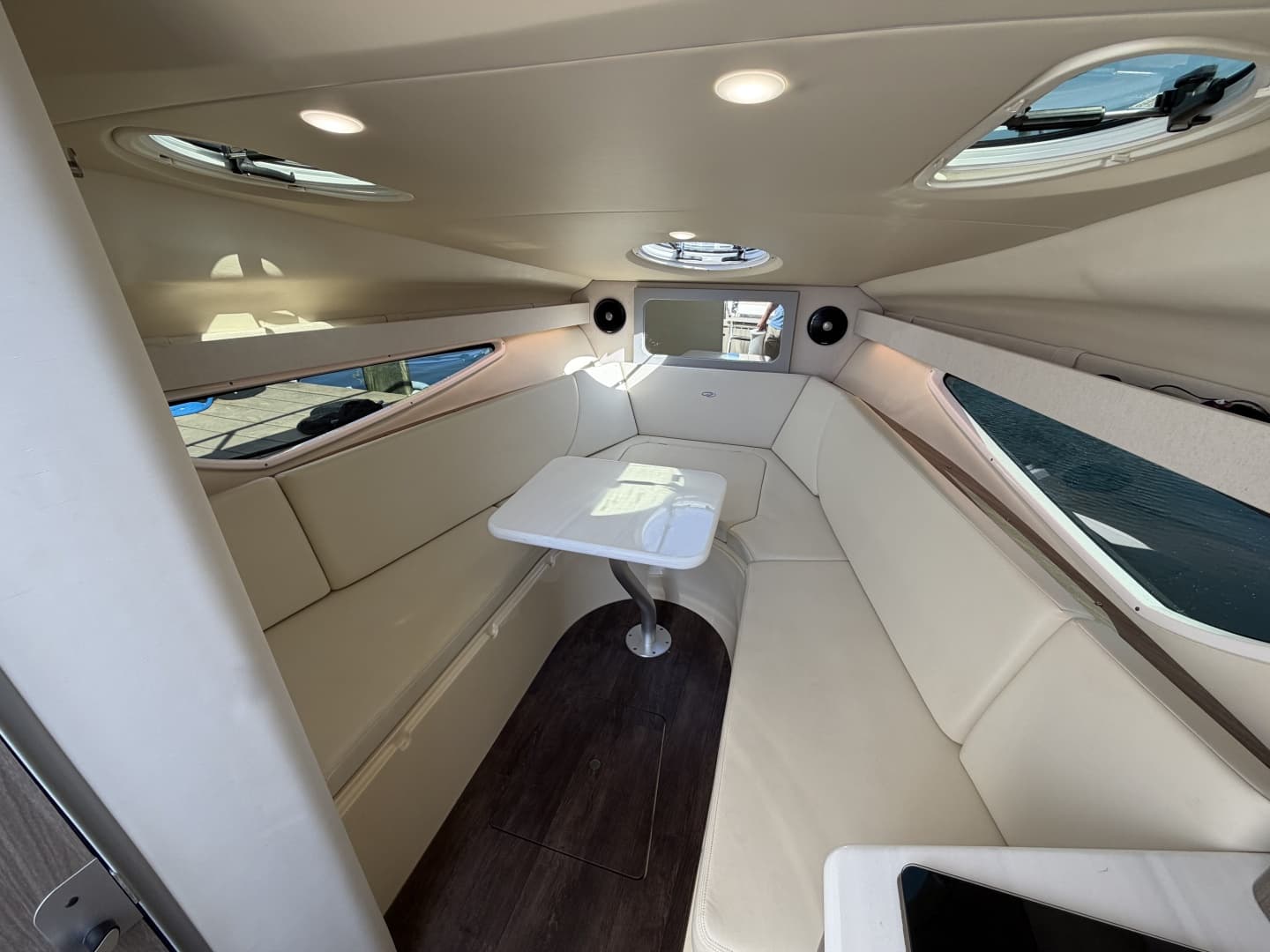 2020 Regal 28 Express