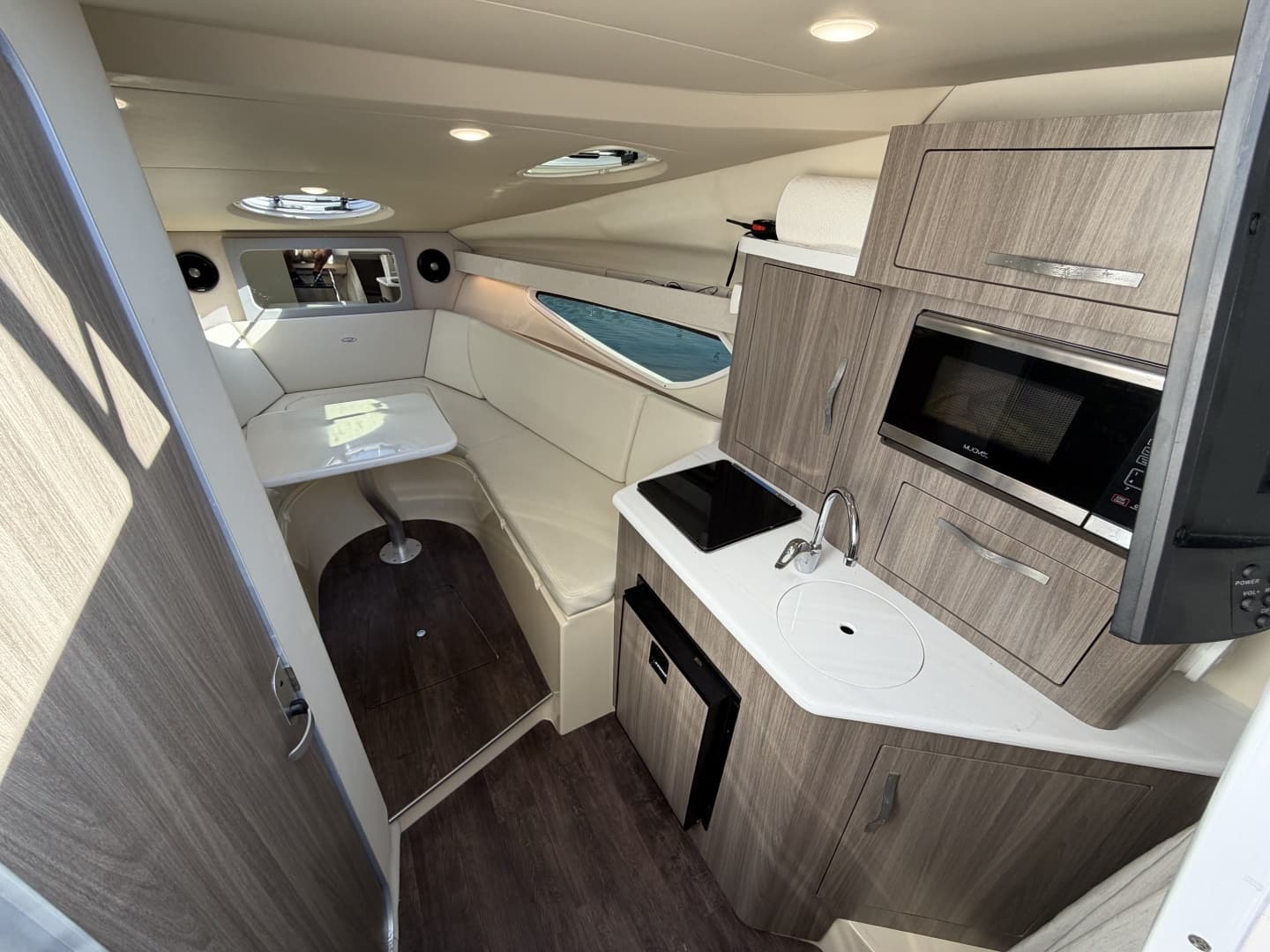 2020 Regal 28 Express