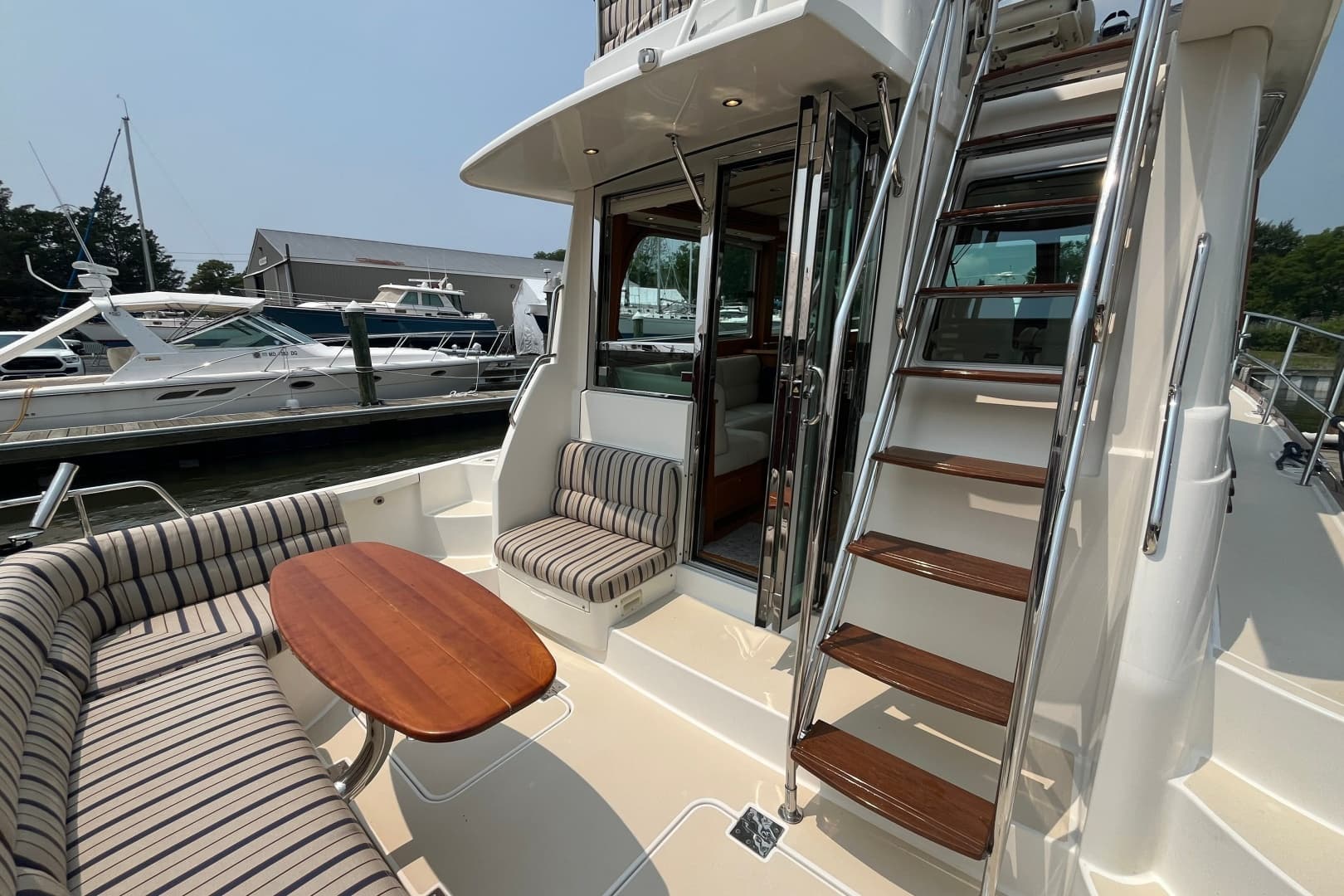2018 Sabre 42 Fly Bridge Sedan