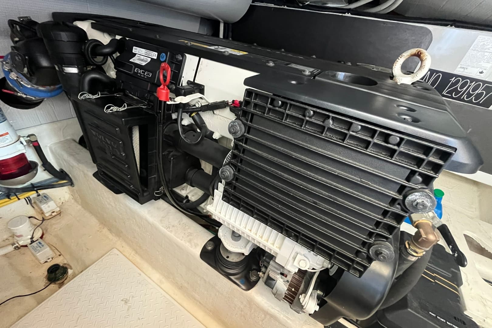 2018 Sabre 42 Fly Bridge Sedan