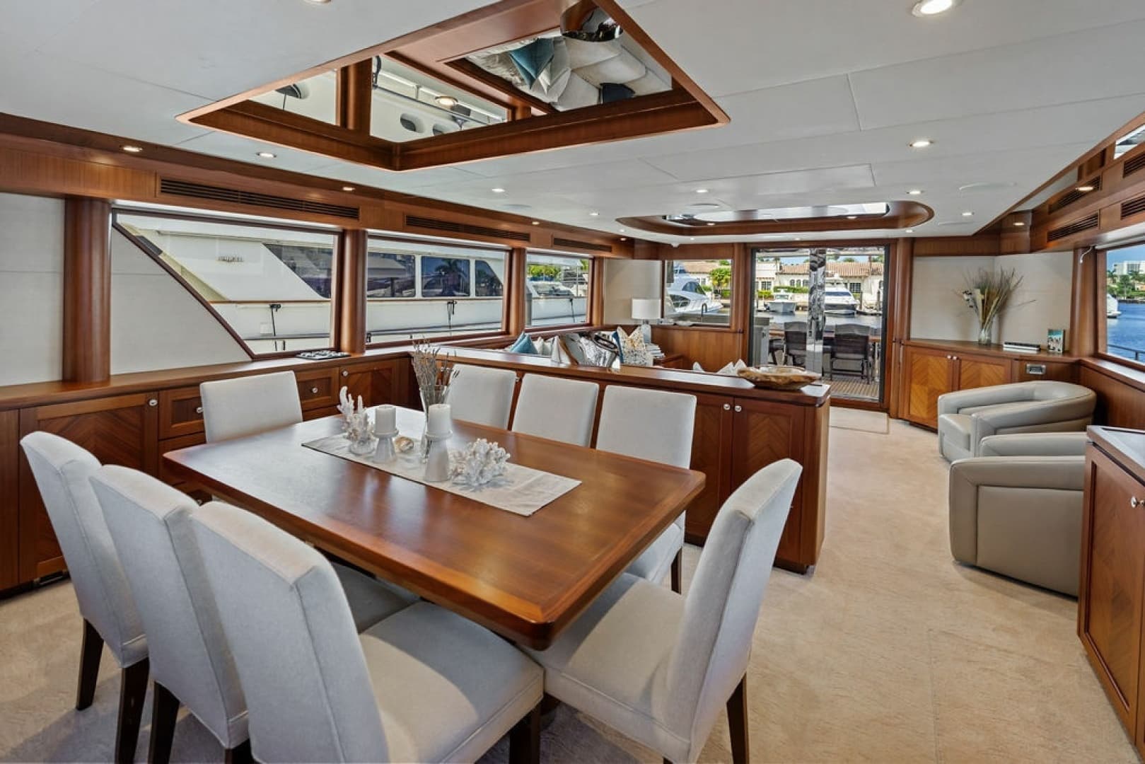 2012 Ocean Alexander 90 Skylounge